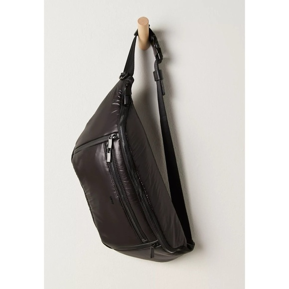 NWT Caraa Sling Bag Large Black Nylon Crossbody Fanny Pack Travel Free People